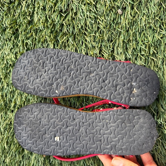 Red Floral Flip Flops - Picture 5 of 7